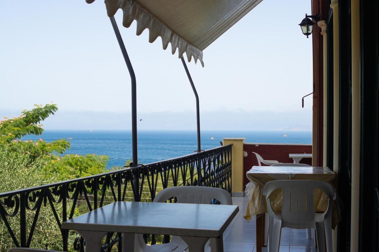 Apraos Bay Hotel Экстерьер фото