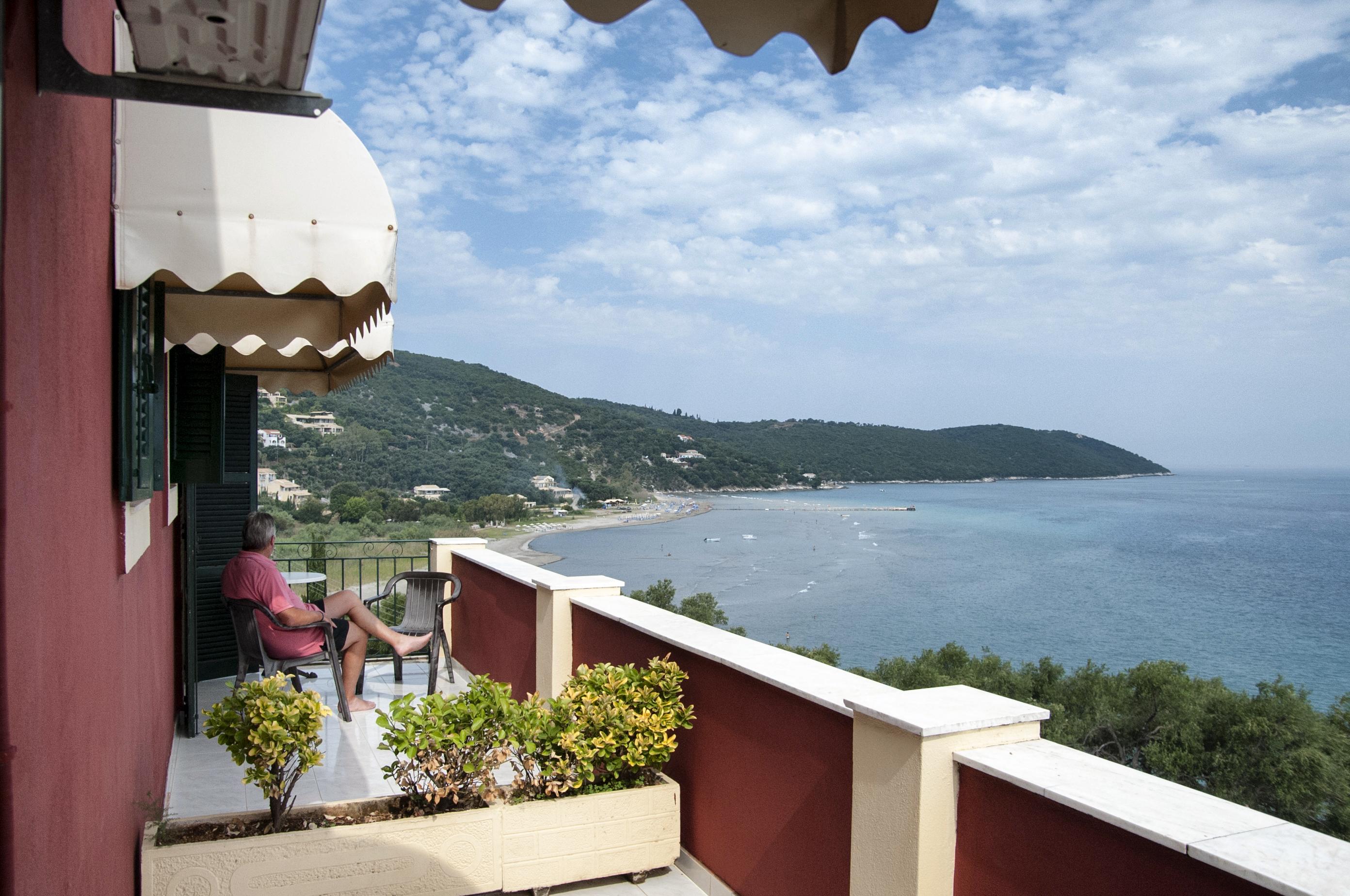 Apraos Bay Hotel Экстерьер фото